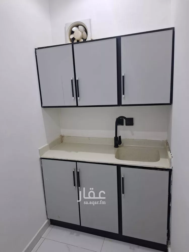 شقة للإيجار في شارع بعلبك, حي غرناطة, مدينة الرياض, منطقة الرياض صورة 3