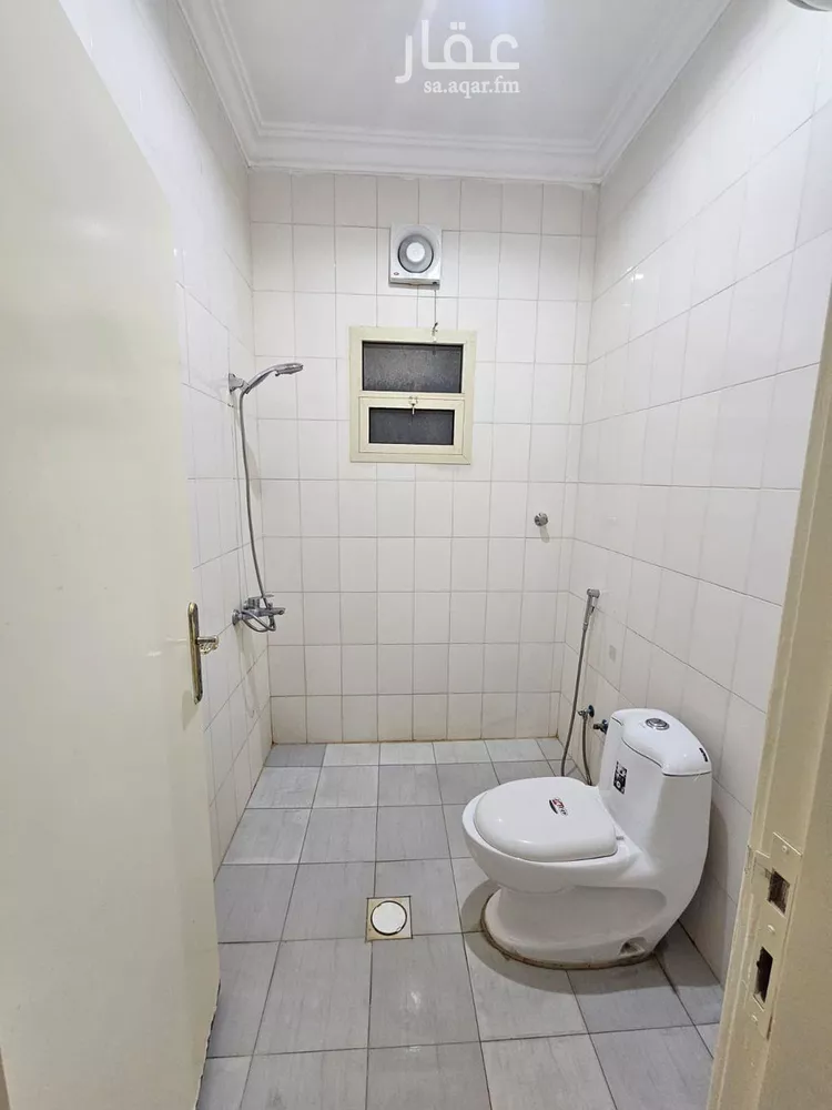 شقة للإيجار في شارع عبدالله بن قيس, حي إشبيلية, مدينة الرياض, منطقة الرياض صورة 5