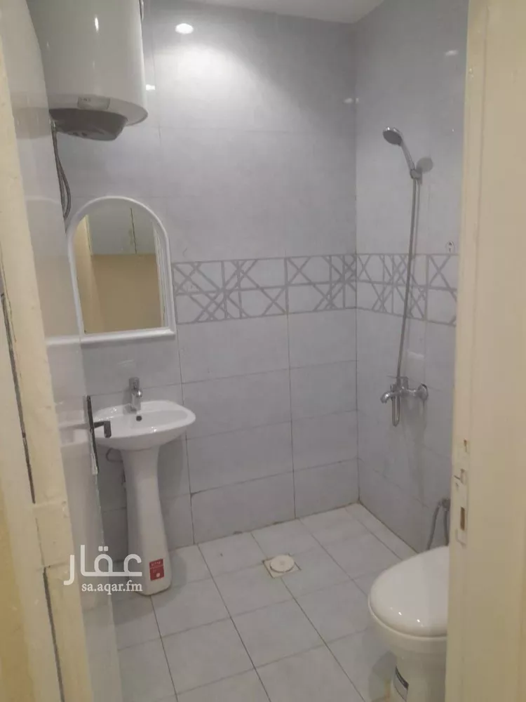 شقة للإيجار في شارع عبدالله بن قيس, حي إشبيلية, مدينة الرياض, منطقة الرياض صورة 3