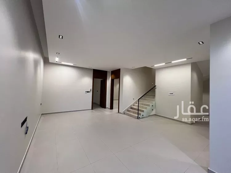 دور للبيع في شارع رقم 389, حي المونسية, مدينة الرياض, منطقة الرياض صورة 5