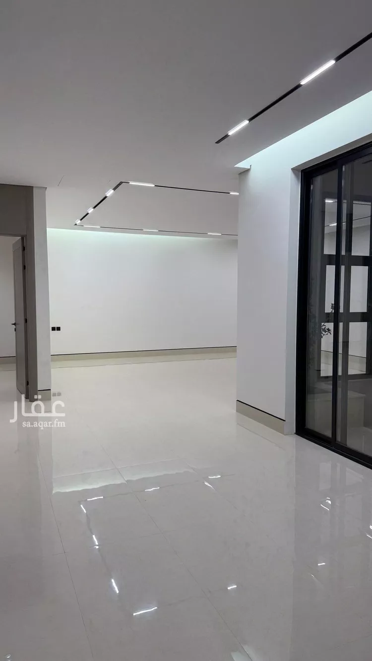 فيلا للبيع في شارع السيل, حي المهدية, مدينة الرياض, منطقة الرياض صورة 4
