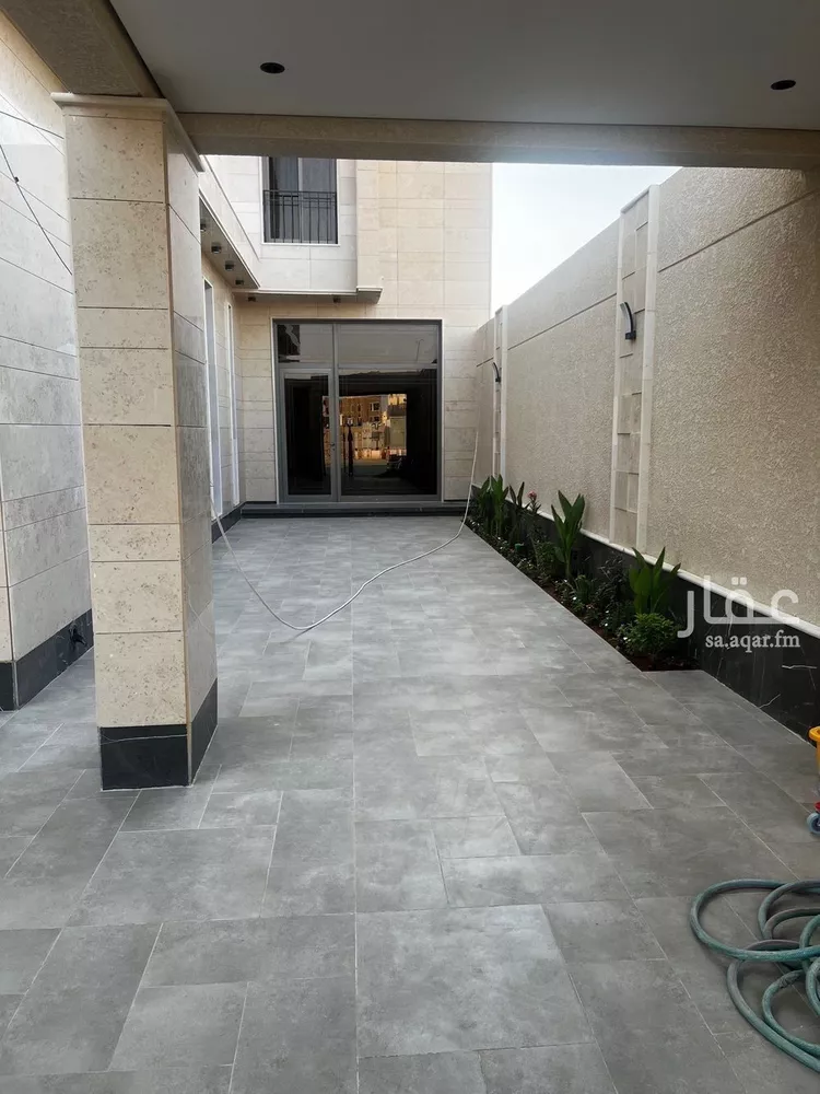 فيلا للبيع في شارع إبراهيم بن علي بن علوي, حي المهدية, مدينة الرياض, منطقة الرياض صورة 2