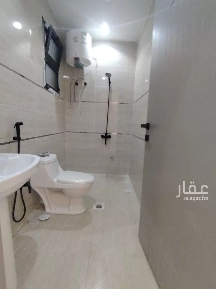 شقة للبيع في شارع أحمد بن رسلان, حي بدر, مدينة الرياض, منطقة الرياض صورة 3
