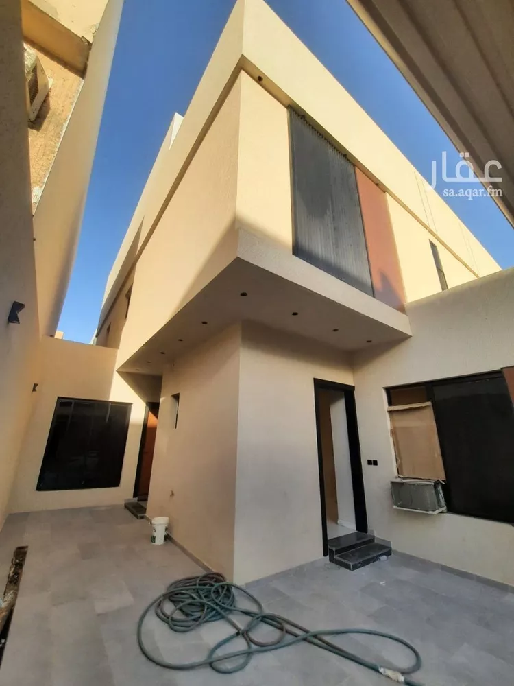 فيلا للبيع في شارع الغريف, حي العريجاء الغربي, مدينة الرياض, منطقة الرياض صورة 3