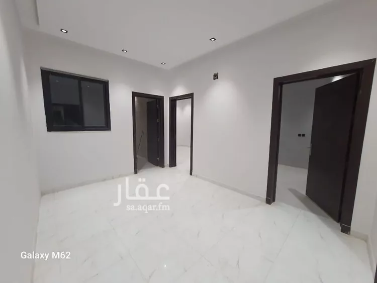 دور للبيع في شارع ابن المنذر, حي عكاظ, مدينة الرياض, منطقة الرياض صورة 5