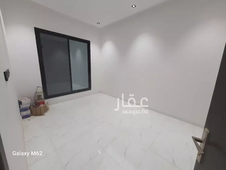 دور للبيع في شارع ابن المنذر, حي عكاظ, مدينة الرياض, منطقة الرياض صورة 2