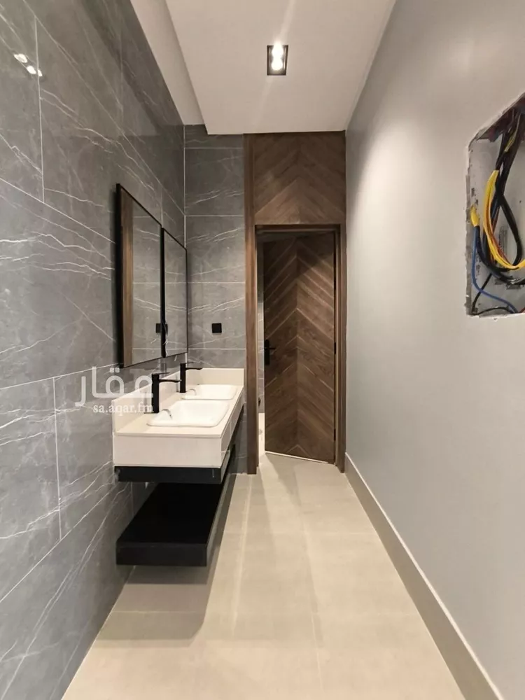 دور للبيع في شارع يوسف السويدي, حي طويق, مدينة الرياض, منطقة الرياض صورة 4