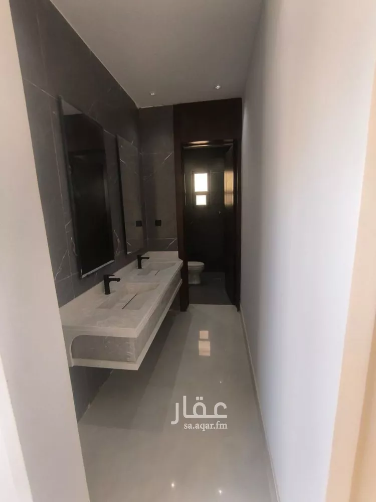 دور للبيع في شارع مالك بن الحارث, حي بدر, مدينة الرياض, منطقة الرياض