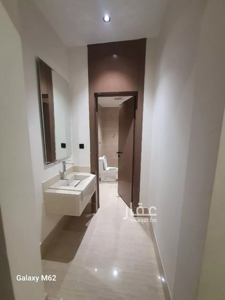 فيلا للبيع في شارع سالم العطاس بن أحمد, حي عكاظ, مدينة الرياض, منطقة الرياض صورة 2