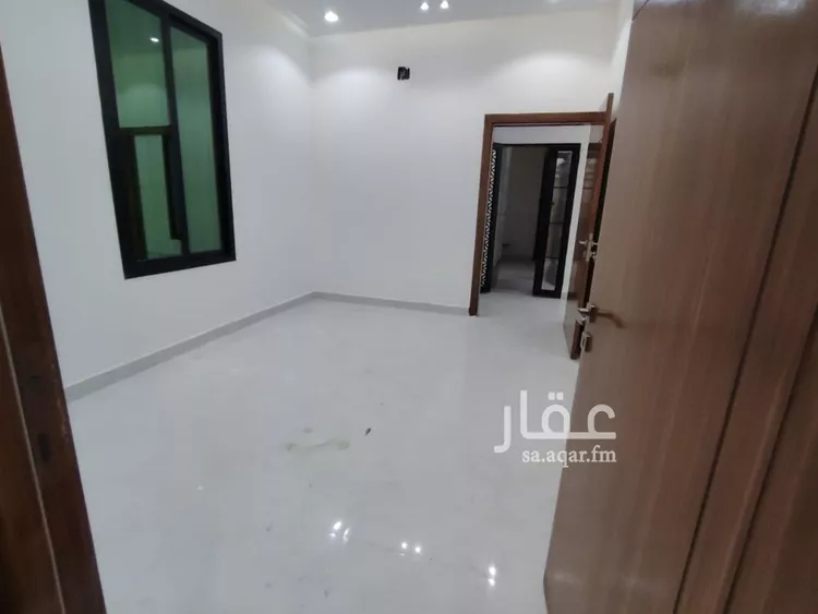 Floor for Sale in Riyadh Al Uraija Al Gharbiyah 6