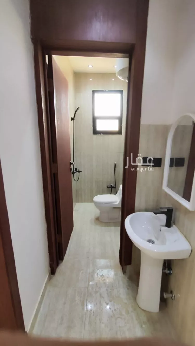 Floor for Sale in Riyadh Al Uraija Al Gharbiyah 19