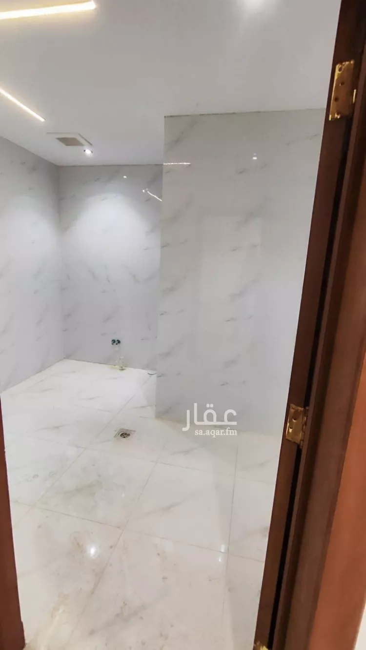 Floor for Sale in Riyadh Al Uraija Al Gharbiyah 22