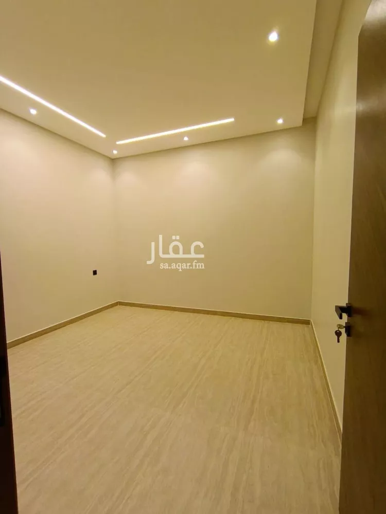 دور للبيع في شارع أحمد القيرواني, حي العوالي, مدينة الرياض, منطقة الرياض صورة 2