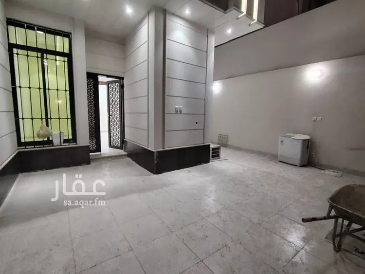 Floor for Sale in Riyadh Al Uraija Al Gharbiyah 14