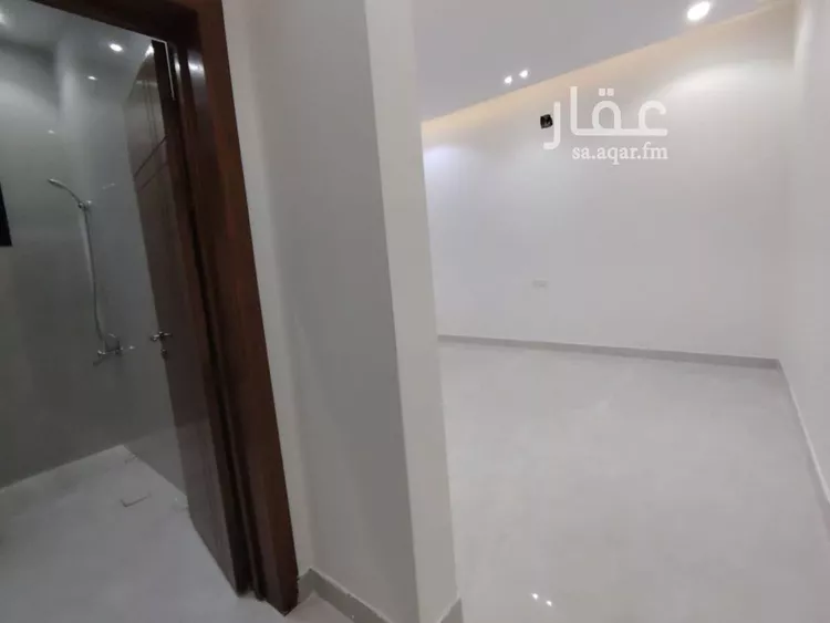 Floor for Sale in Riyadh Al Uraija Al Gharbiyah 7