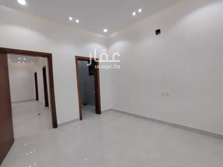 دور للبيع في شارع وادي الجناح, حي العريجاء الغربي, مدينة الرياض, منطقة الرياض 18