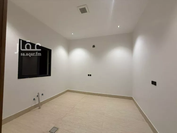 Floor for Sale in Riyadh Tuwaiq 8