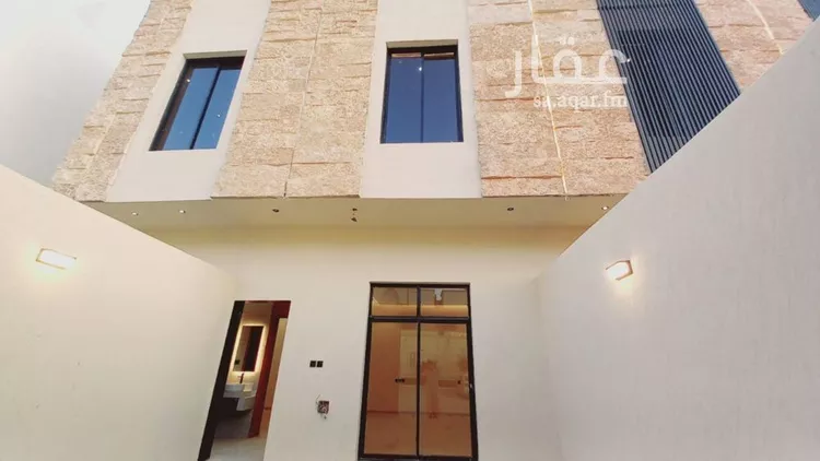 فيلا للبيع في شارع حيرة, حي عكاظ, مدينة الرياض, منطقة الرياض صورة 2