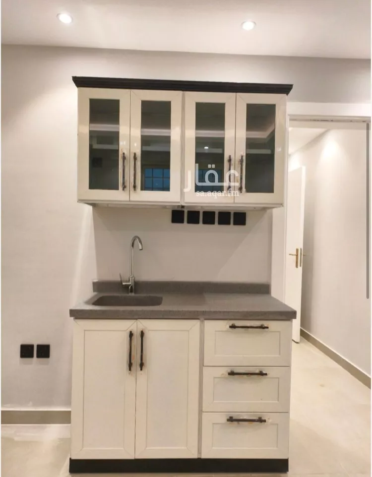 شقة للإيجار في شارع حمد الجاسر, حي الورود, مدينة الرياض, منطقة الرياض صورة 2