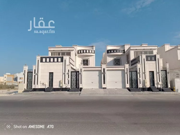 فيلا للبيع في شارع المقداد بن عمرو, حي الشراع, مدينة الخبر, المنطقة الشرقية