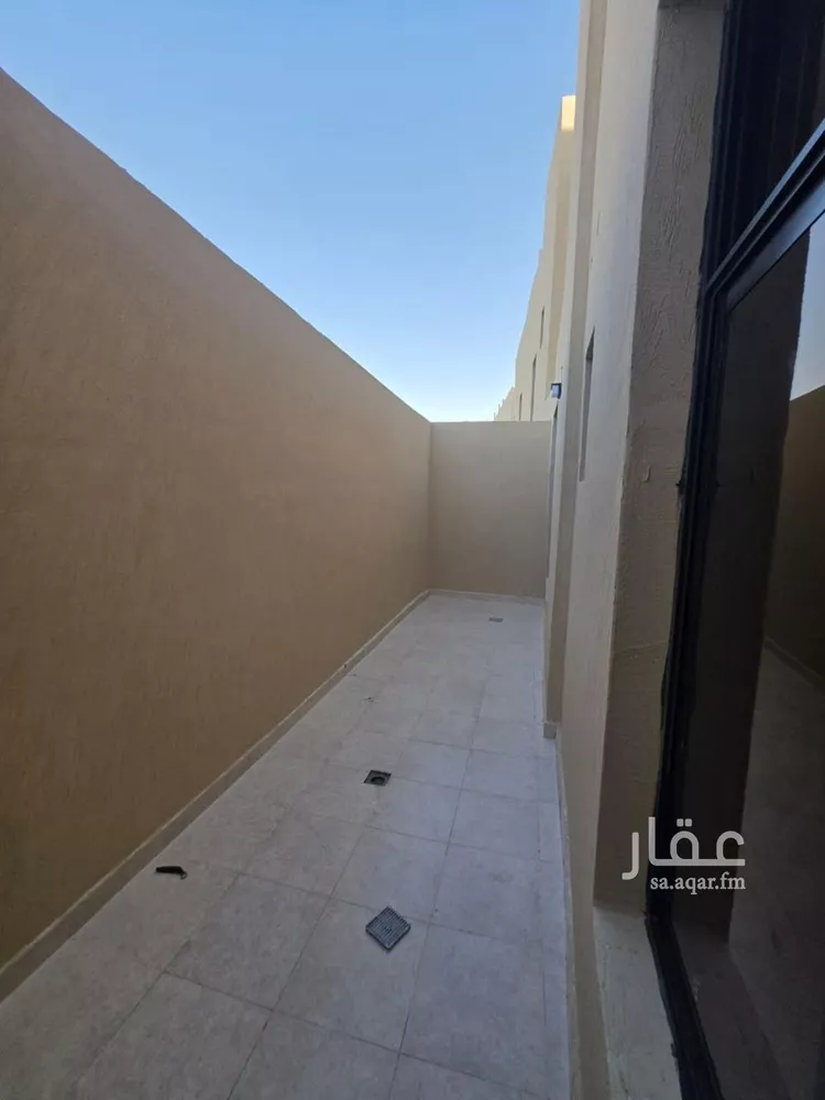 دور للبيع في شارع عبدالسلام عمر, حي طويق, مدينة الرياض, منطقة الرياض صورة 3