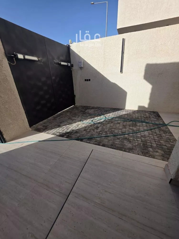 دور للبيع في شارع حرة الحجرة, حي الجنادرية, مدينة الرياض, منطقة الرياض صورة 4