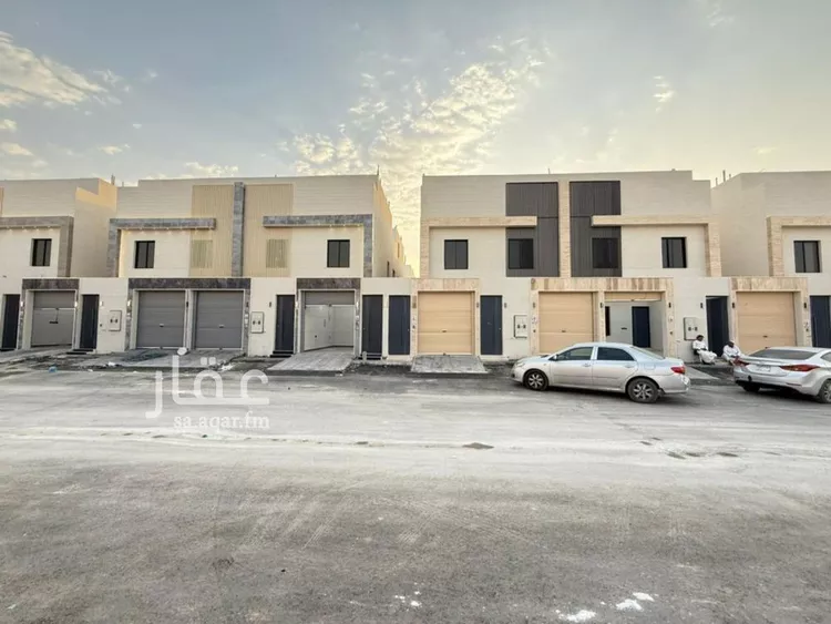 فيلا للبيع في شارع صدر الدين الشافعي, حي عكاظ, مدينة الرياض, منطقة الرياض صورة 5