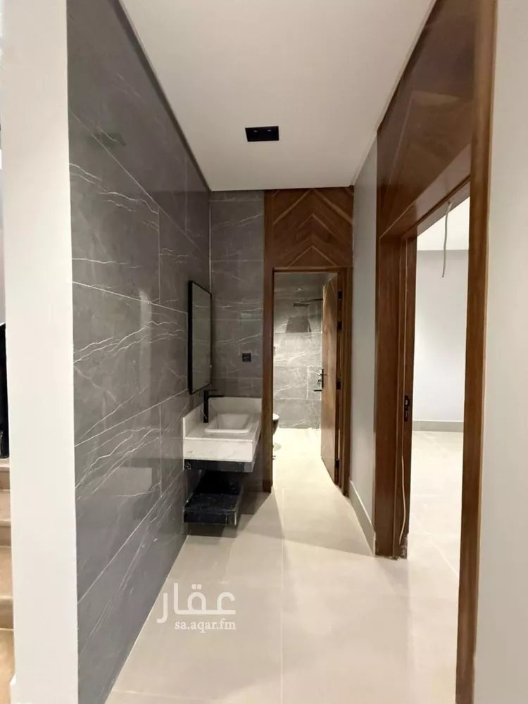 دور للبيع في شارع الجديعان, حي عكاظ, مدينة الرياض, منطقة الرياض صورة 4