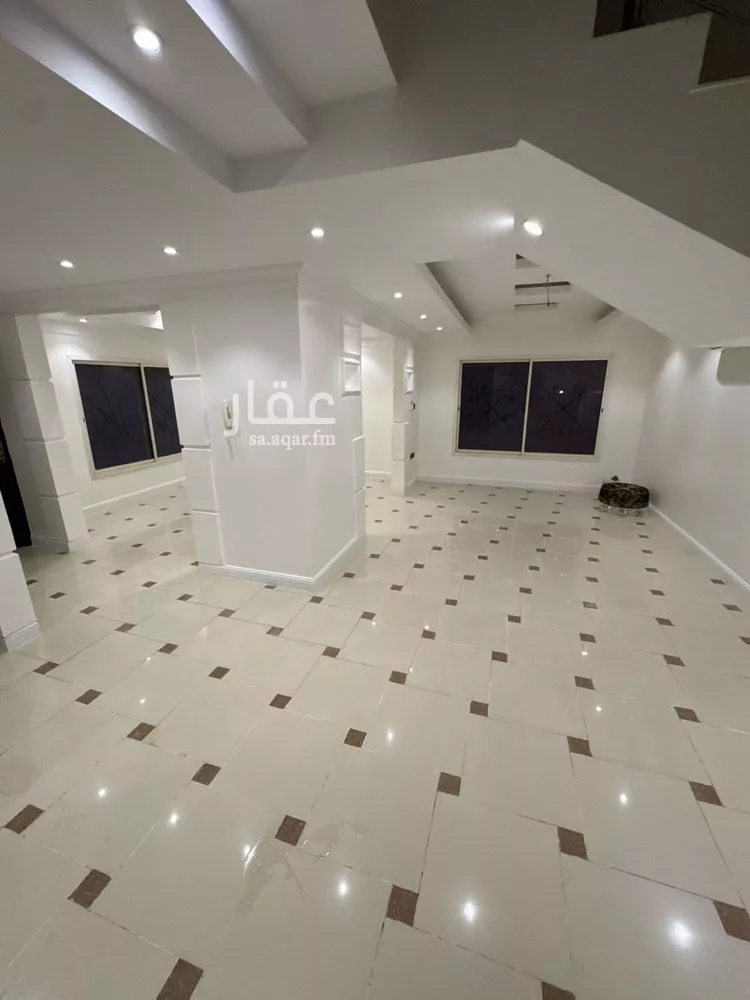 فيلا للإيجار في شارع رقم 126, حي الياسمين, مدينة الرياض, منطقة الرياض صورة 2