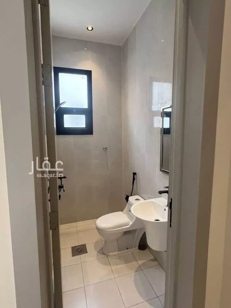شقة للإيجار في شارع أبي عطاء العطاردي, حي المعيزيلة, مدينة الرياض, منطقة الرياض 8