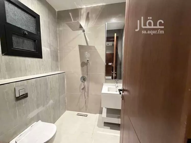 Floor for Sale in Riyadh Al Yarmouk 10