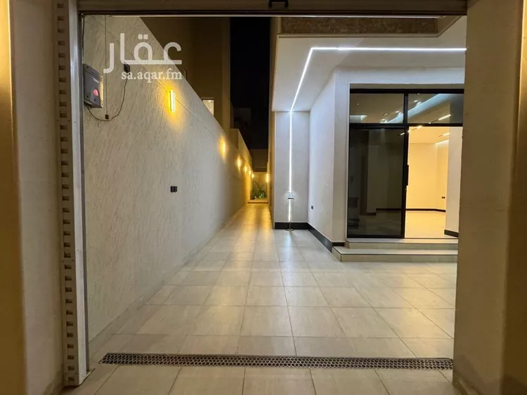 فيلا للبيع في شارع أبي عمر بن العلاء, حي الرمال, مدينة الرياض, منطقة الرياض صورة 2