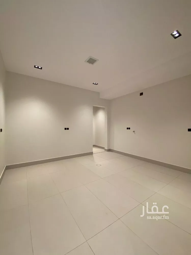 فيلا للبيع في شارع محمد بن لبابة, حي الرمال, مدينة الرياض, منطقة الرياض صورة 3