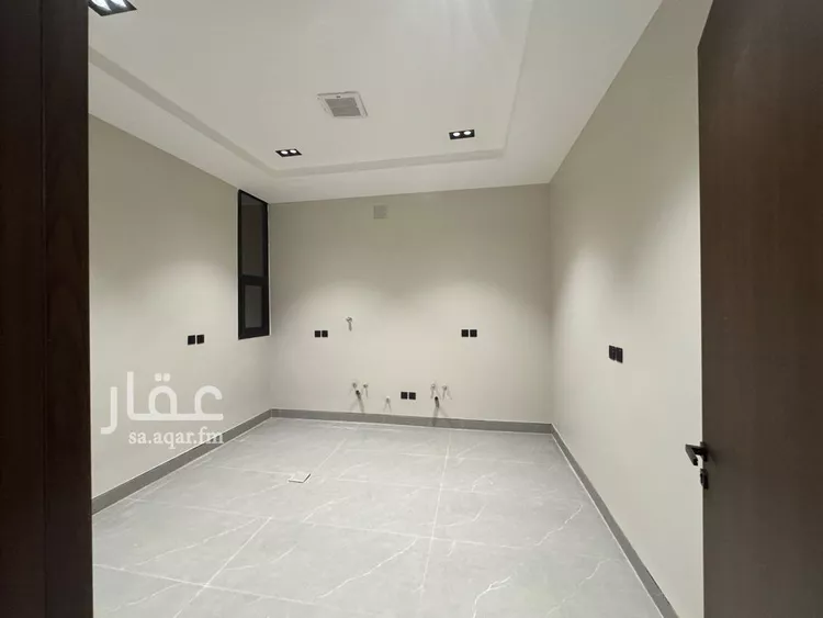 دور للبيع في شارع بشر الكندي, حي إشبيلية, مدينة الرياض, منطقة الرياض صورة 4