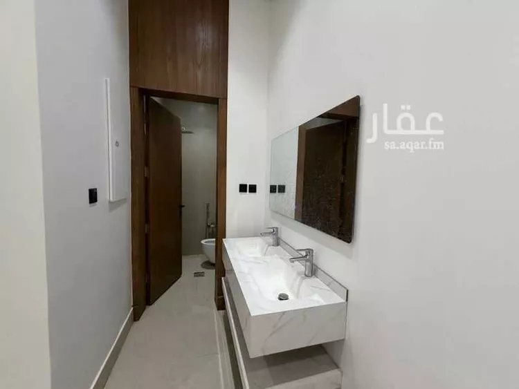 دور للبيع في شارع المجاز, حي المعيزيلة, مدينة الرياض, منطقة الرياض 8
