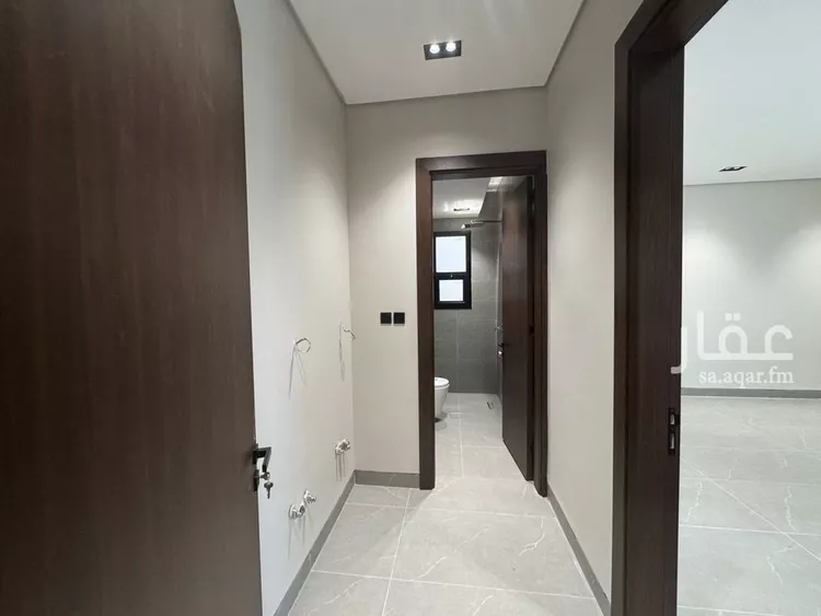 Floor for Sale in Riyadh Ishbiliyah 9