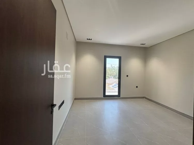 Floor for Sale in Riyadh Ishbiliyah 13
