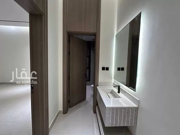 Floor for Sale in Riyadh Ar Rimal 12