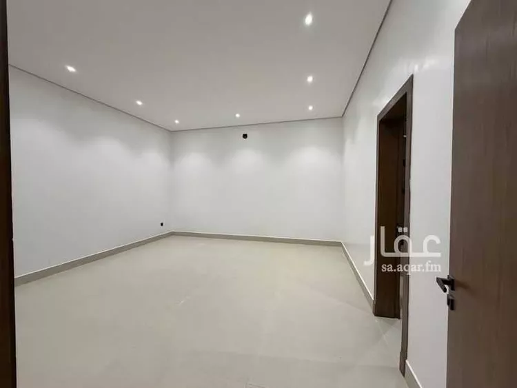 Floor for Sale in Riyadh Al Maizilah 13