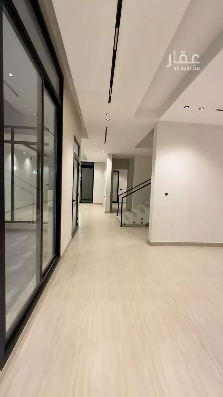 فيلا للبيع في شارع علي بن عبدالكريم, حي إشبيلية, مدينة الرياض, منطقة الرياض صورة 5