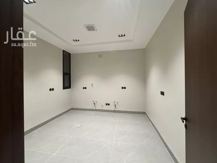 دور للبيع في شارع بشر الكندي, حي إشبيلية, مدينة الرياض, منطقة الرياض صورة 3