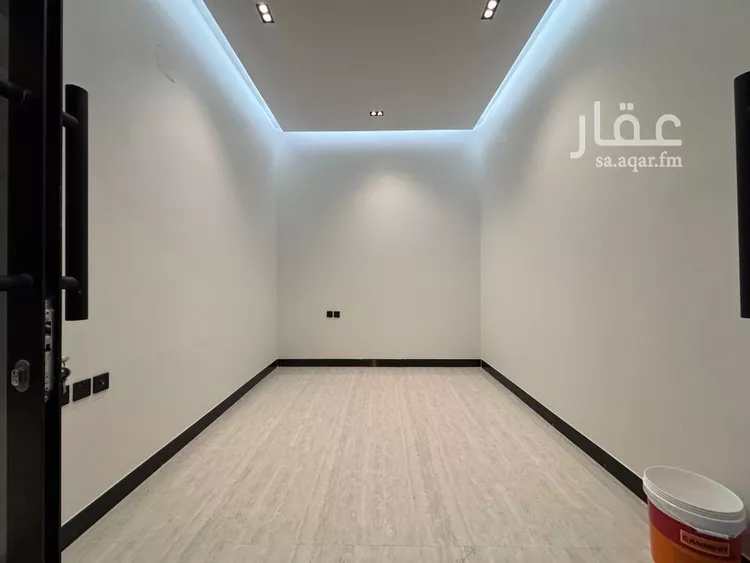 فيلا للبيع في شارع أبي عمر بن العلاء, حي الرمال, مدينة الرياض, منطقة الرياض صورة 5