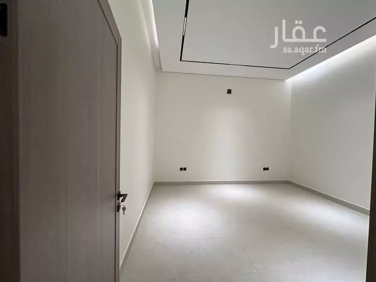 Floor for Sale in Riyadh Ar Rimal 10