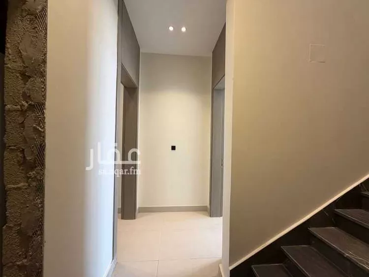 Floor for Sale in Riyadh Al Yarmouk 8