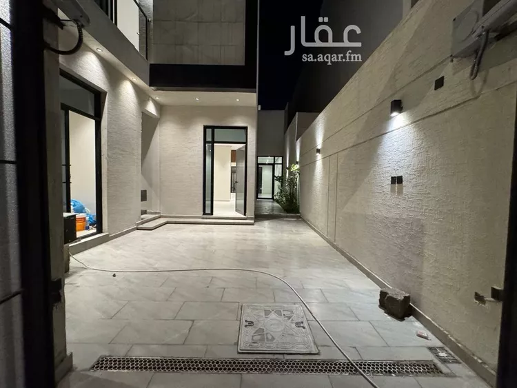 فيلا للبيع في شارع عبدالعزيز الطبيري, حي الرمال, مدينة الرياض, منطقة الرياض صورة 2