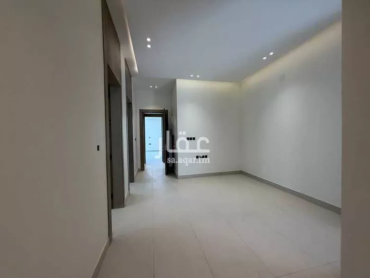 Floor for Sale in Riyadh Al Yarmouk 9