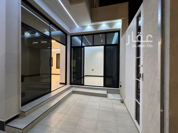 فيلا للبيع في شارع أبي عمر بن العلاء, حي الرمال, مدينة الرياض, منطقة الرياض صورة 3