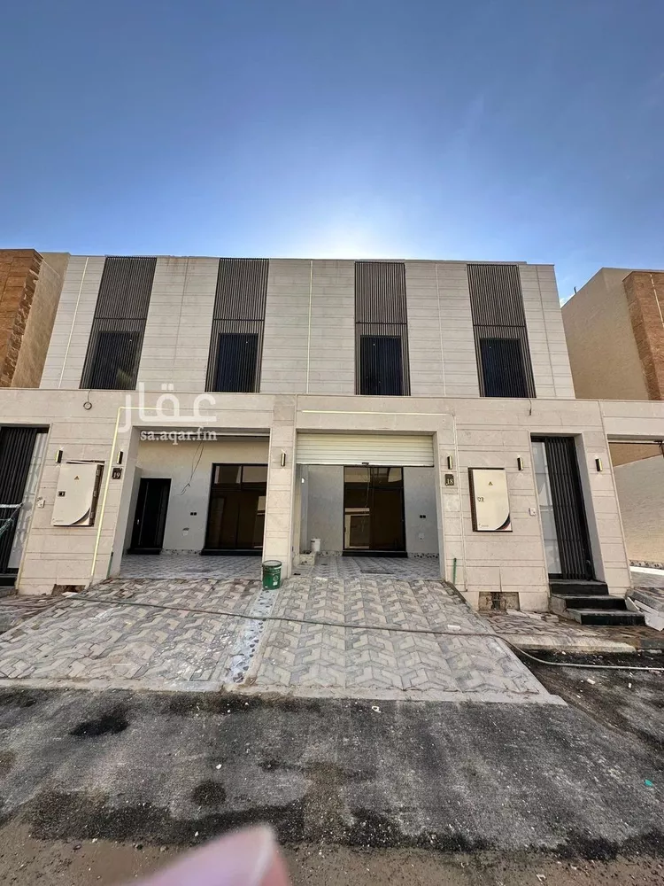 فيلا للبيع في شارع أحمد بن الحسين المروزي, حي طويق, مدينة الرياض, منطقة الرياض