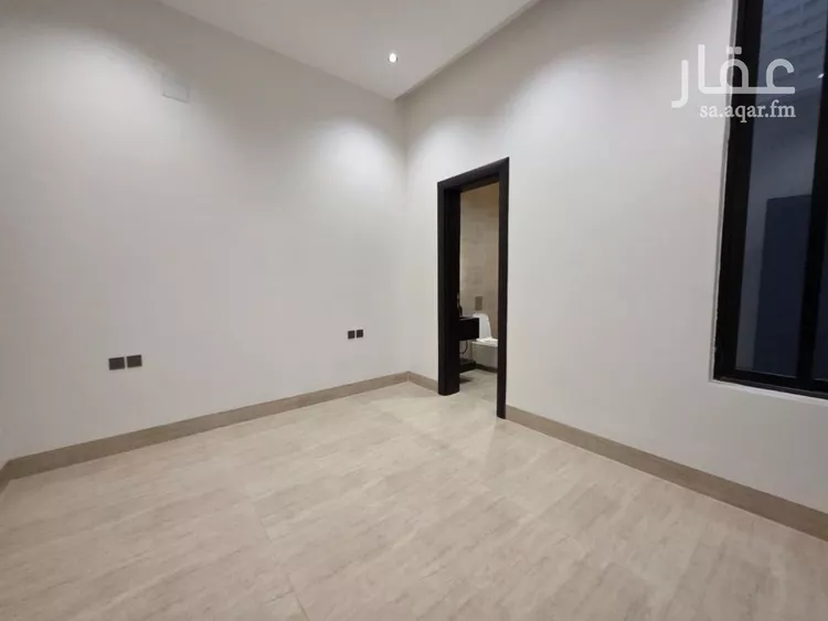 دور للبيع في شارع حامد عبدالحفيظ, حي عكاظ, مدينة الرياض, منطقة الرياض صورة 5