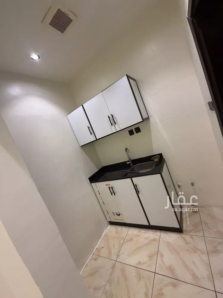 شقة للإيجار في شارع ابي يحيى الرازي, حي الملك فهد, مدينة الرياض, منطقة الرياض صورة 5